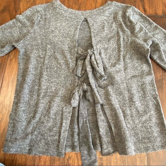 RD STYLE Tie Back Crew Neck Sweater - Picture 4 of 11